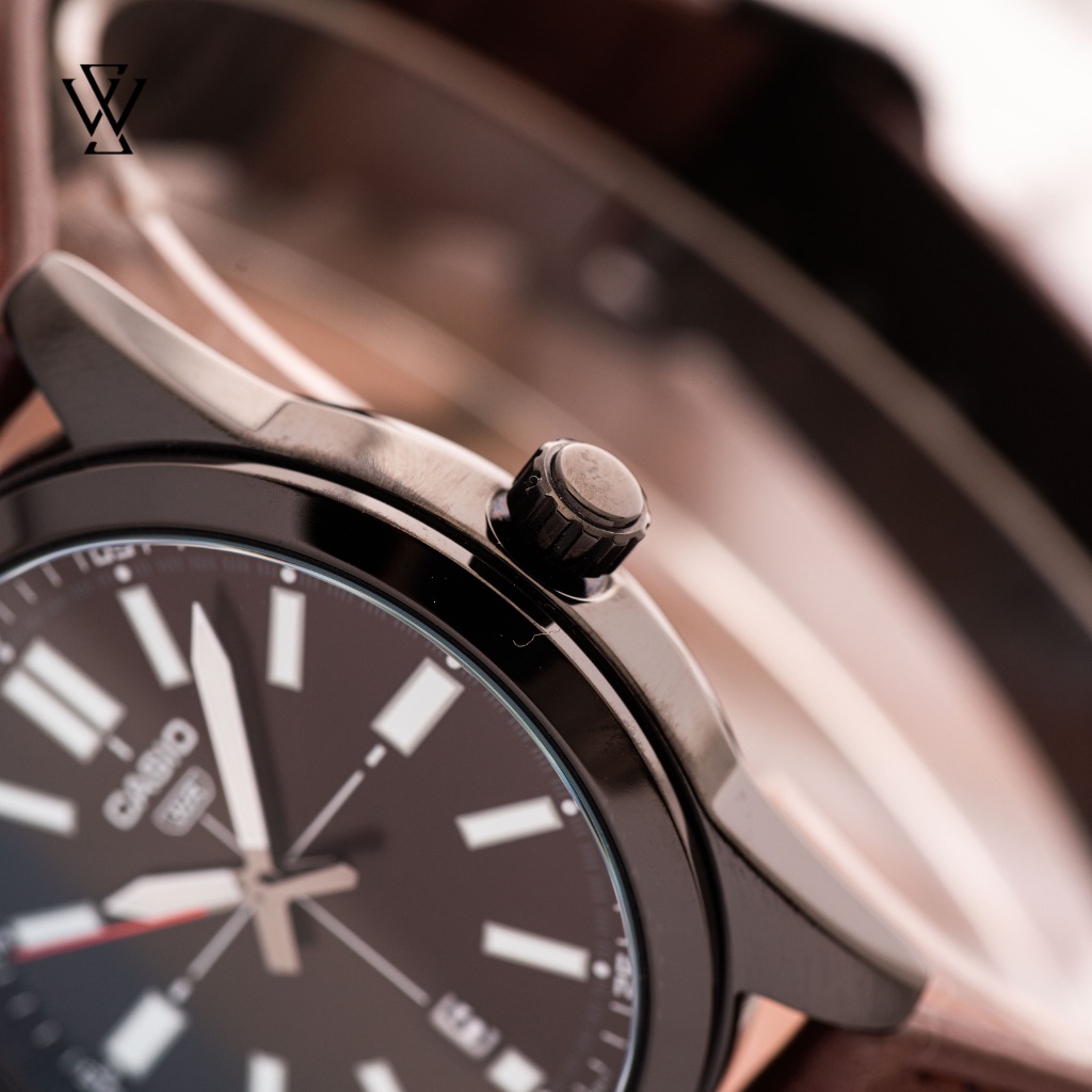 Đồng Hồ Quartz Nam Casio WATCHSTORE MTP-VD02BL-5EUDF Thiết Kế Kính Khoáng 41mm, Dây Đeo Da Và Vỏ Thép Không Gỉ