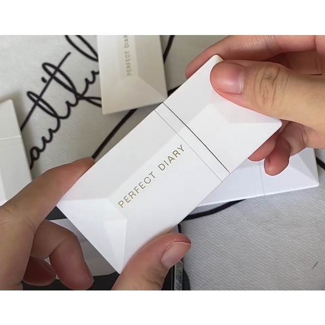 son kem lỳ Perfect Diary Readme Weightless