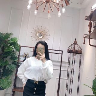 ÁO SWEATER TRƠN HOT HIT
