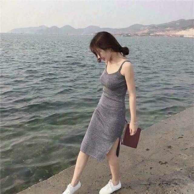 Váy ôm 2 dây xẻ đùi