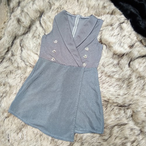 JUMP ĐÍNH NÚT CỔ ĐẮP CHÉO GIẢ VEST