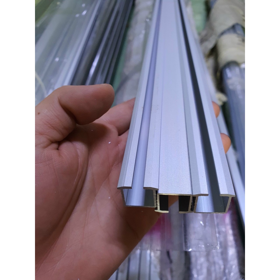 Bánh xe cửa lùa, Ray cửa lùa có giảm chấn cao cấp, hàng dày