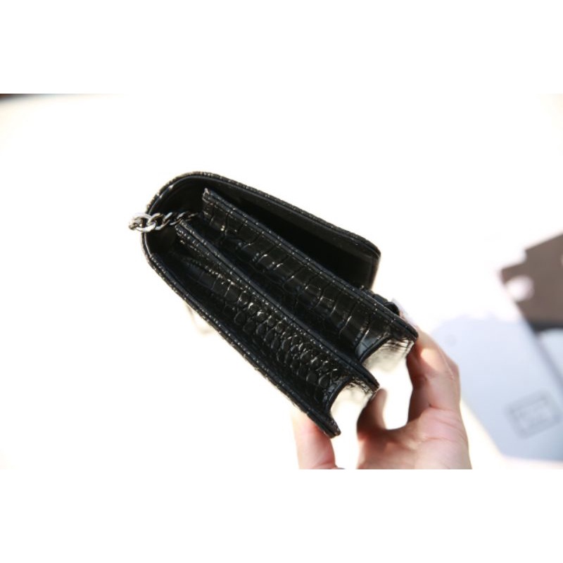 Túi chéo nữ Y.S đen da thật tag bạc vân cá sấu sz20cm cực đẹp fullbox