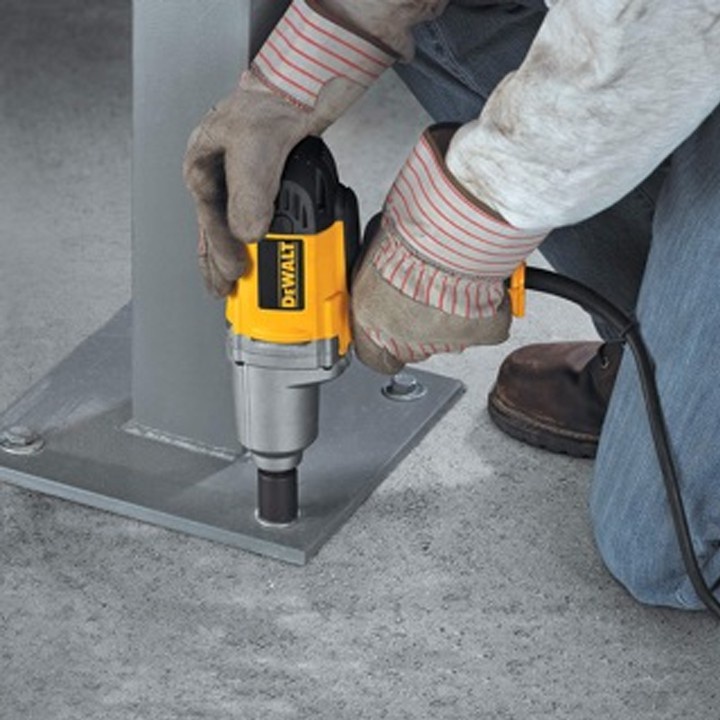 Máy vặn bulong cầm tay DEWAT DW293-B1 công suất 710W. Máy khoan vặn bu lông dùng trong các dây chuyền lắp ráp, gara ô tô