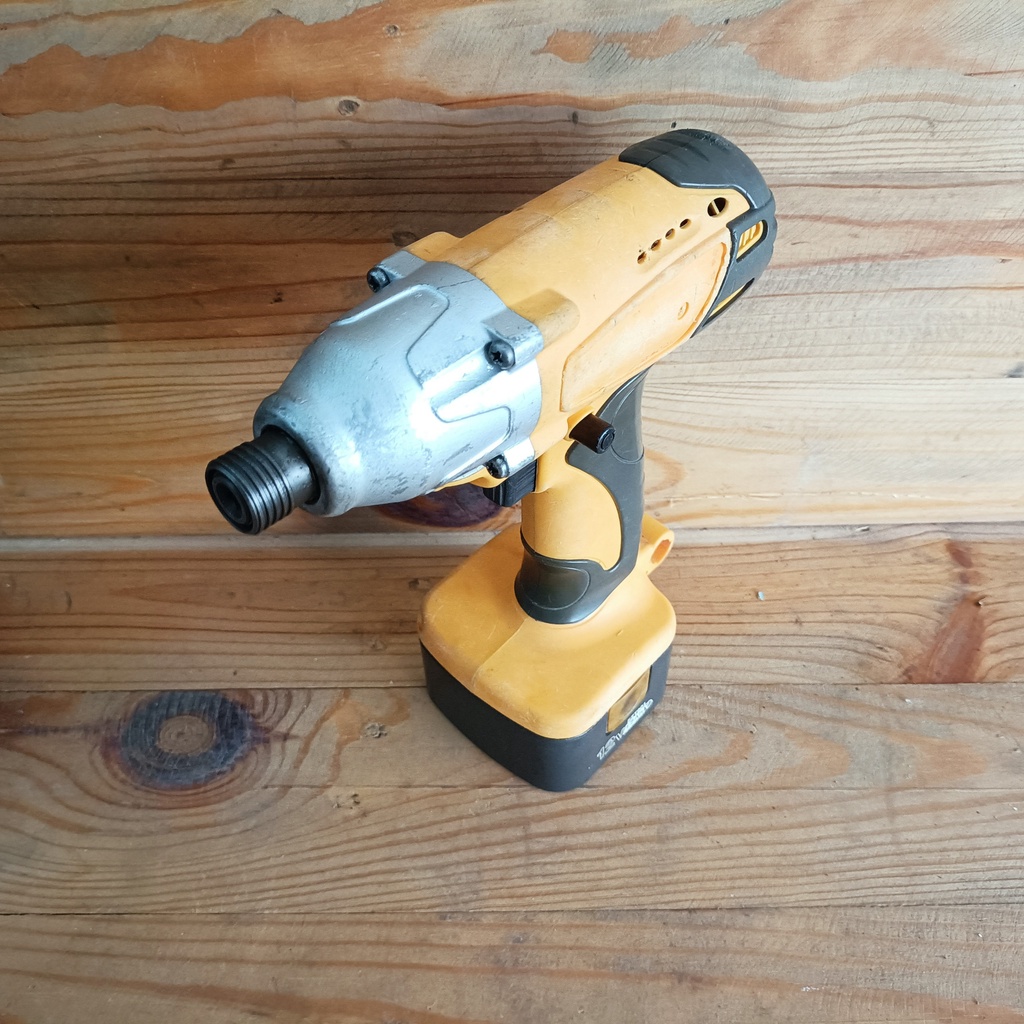 Khoan bắn vít National bãi nhật