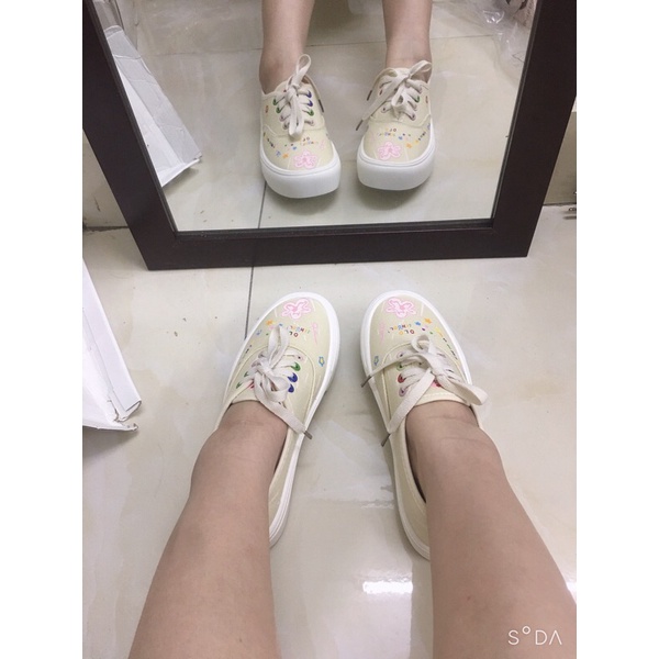 Giày thể thao nhiều họa tiết màu kem sữa phong cách ulzzang kèm ảnh thật