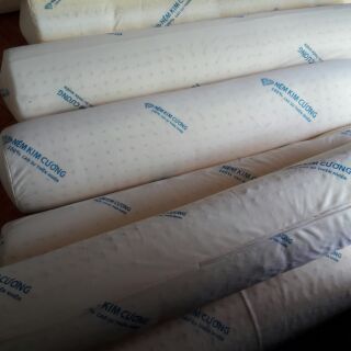 Gối ôm cao su kim cương