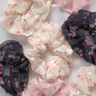 Cột tóc scrunchies vải voan hình cherry