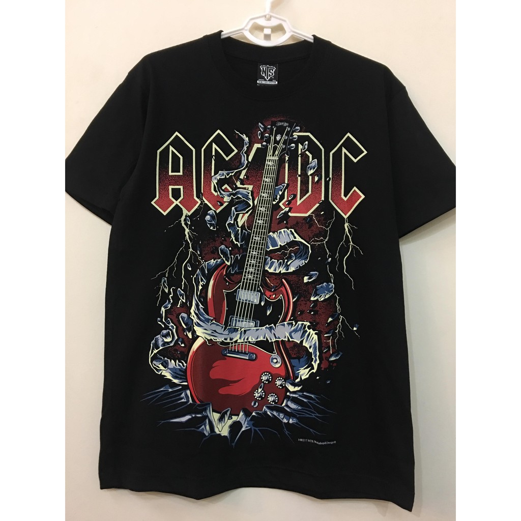 Áo AC⚡️DC còn size M