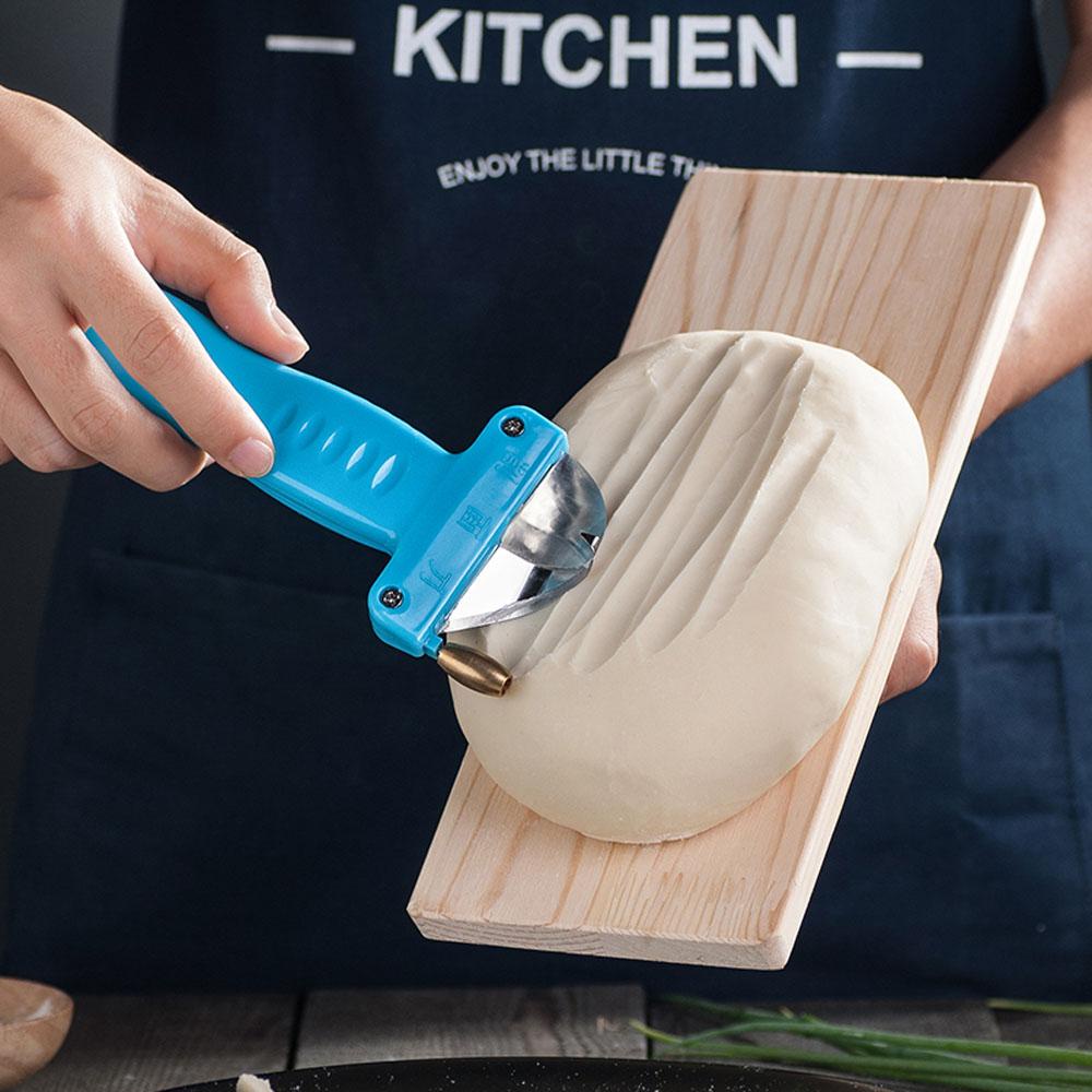 Dụng Cụ Cắt Bột Làm Bánh Mì Pasta Tiện Lợi