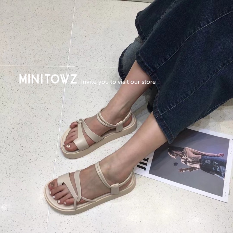 Sandal xỏ ngón