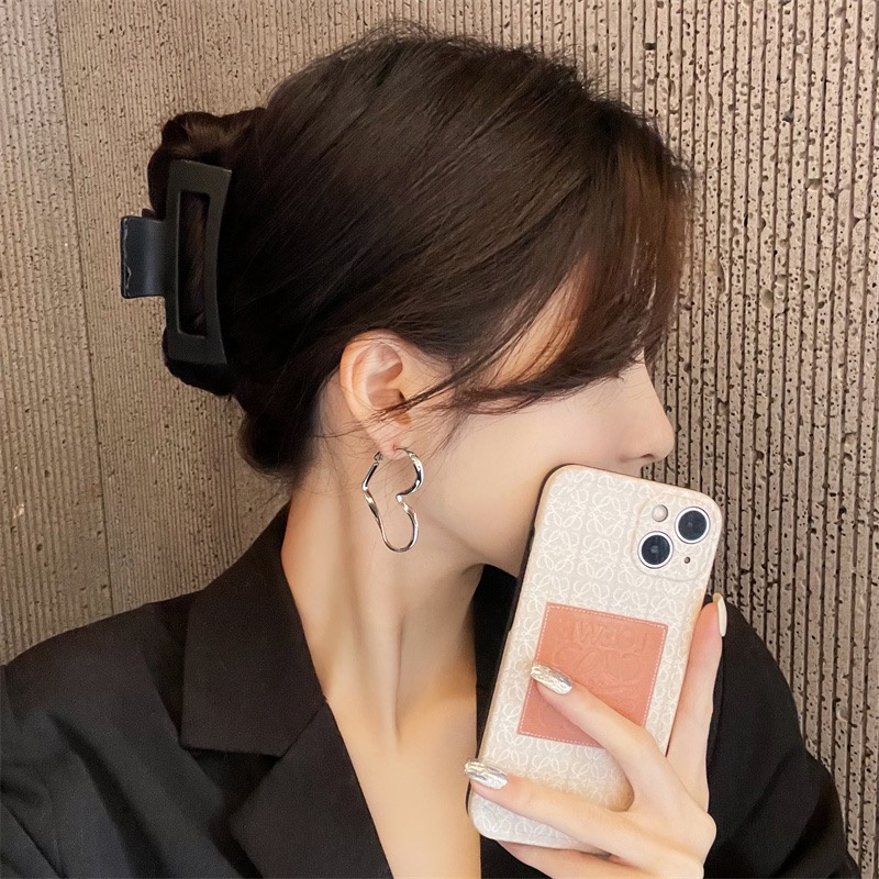 Khuyên Tai Dạng Móc Hình Trái Tim Màu Bạc Thời Trang Phong Cách Hàn Quốc