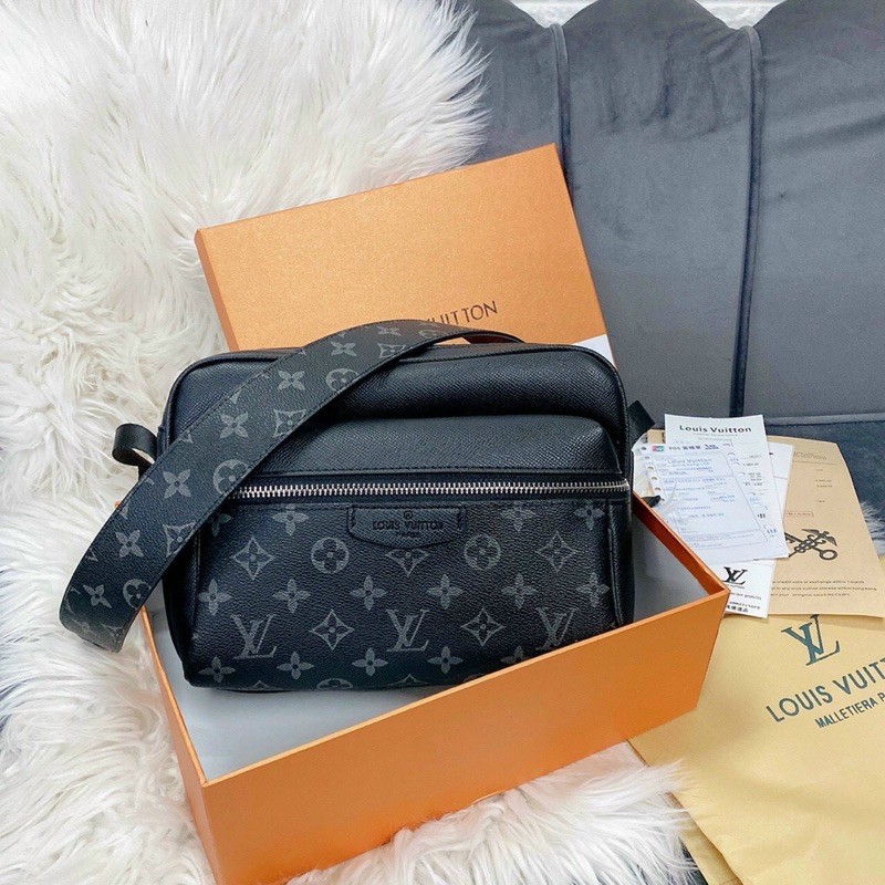 TÚI ĐEO CHÉO NAM DA THẬT LV2021 GALAXY FULLBOX | BigBuy360 - bigbuy360.vn