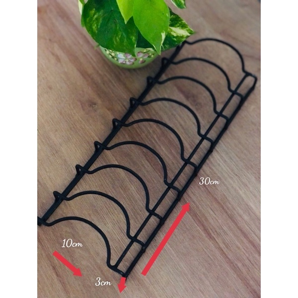 Giá để chén tô dĩa bằng khung sắt: