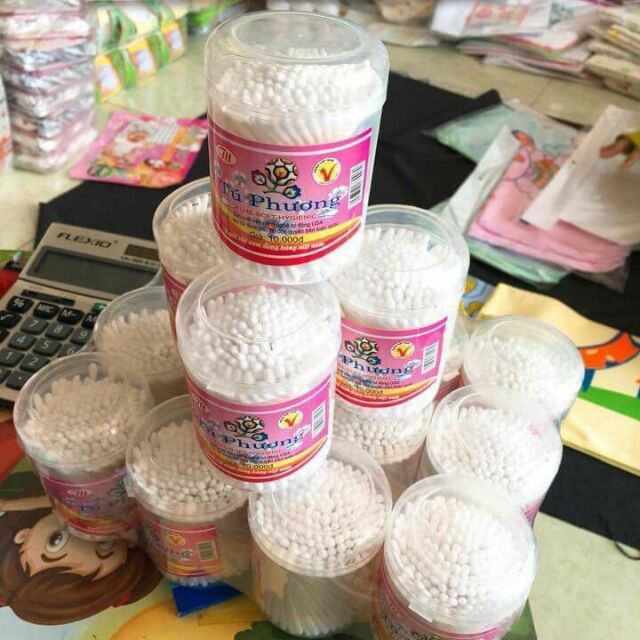 1 hộp tăm bông