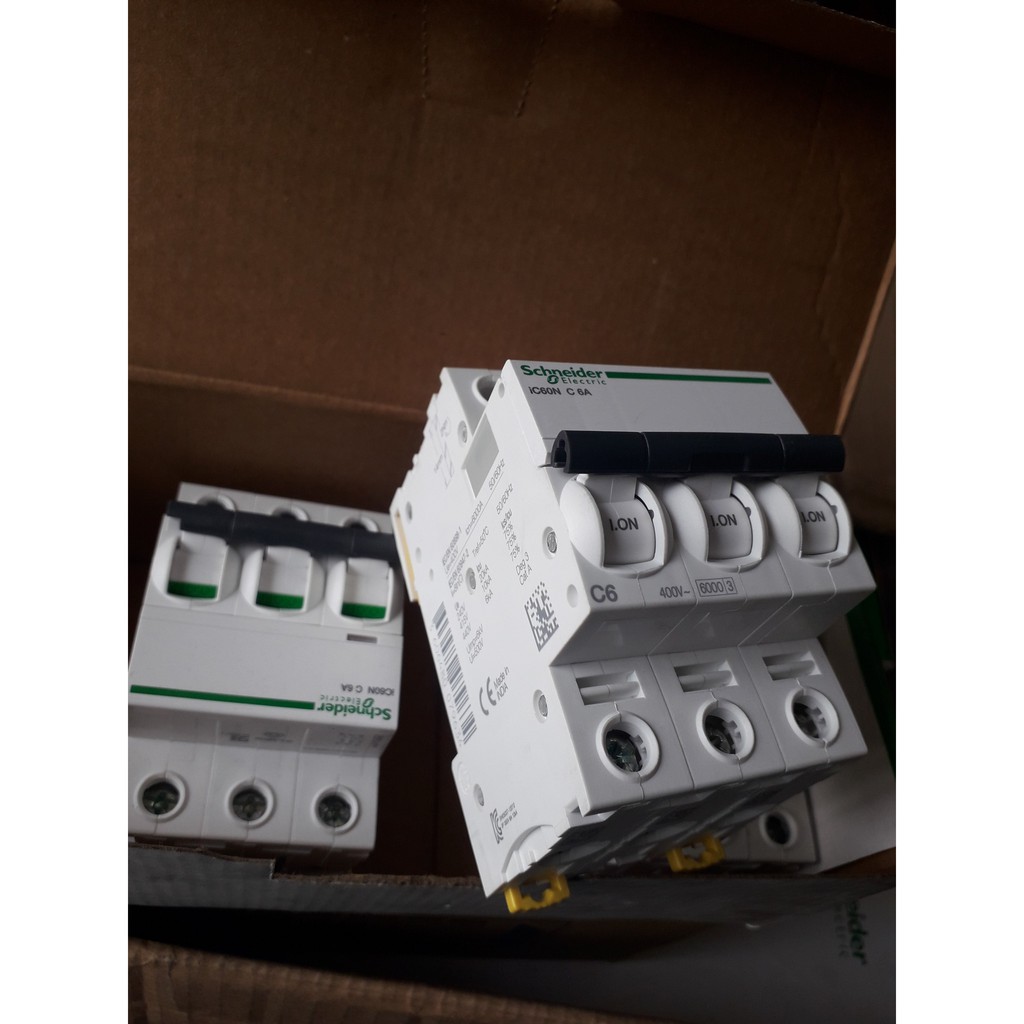 |CHÍNH HÃNG| Cầu dao điện A9F74306 Schneider MCB 3P-6A Icu 6kA