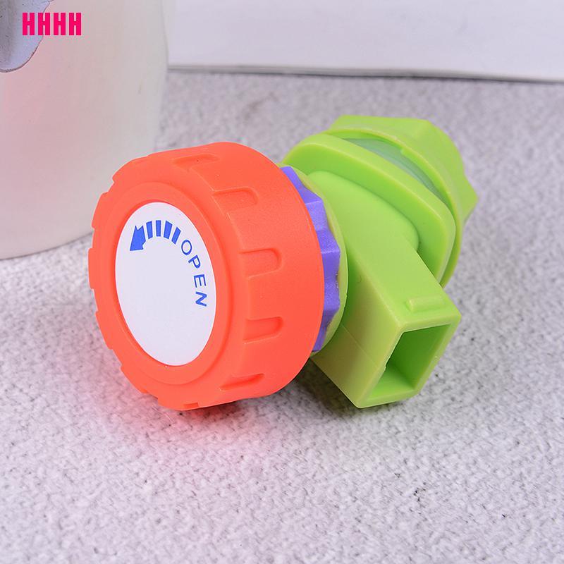 Vòi Nhựa Thay Thế Cho Bình Nước Ngoài Trời