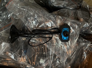 WEBCAM CHÂN CAO FULL HD CÓ ĐÈN LED.