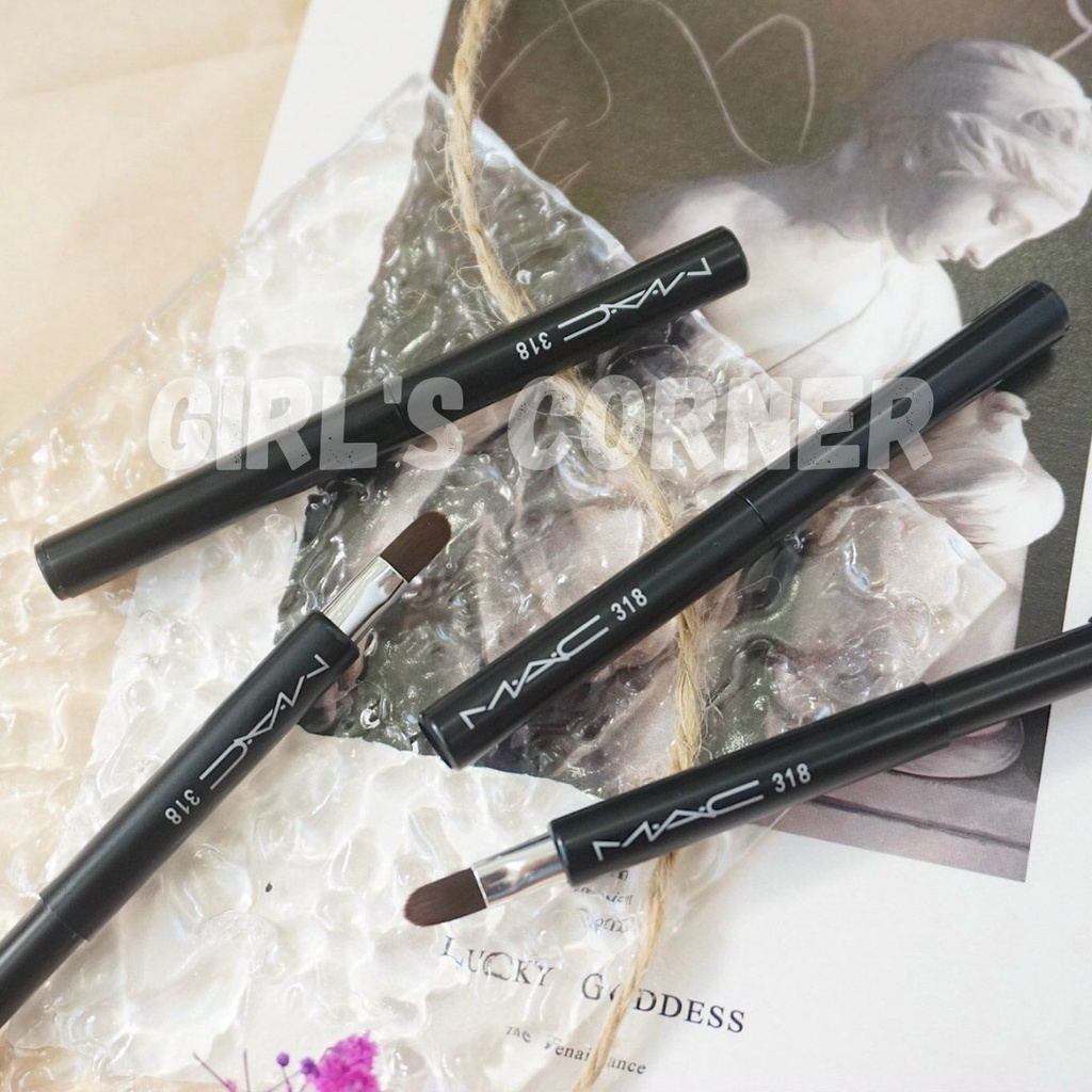 Cọ môi có nắp M 318 Sythentic Reatractable Lip Brush - Cọ Mac - Cọ môi Mac - Cọ Môi bỏ túi - Cọ trang điểm