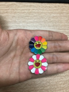 Huy hiệu kaikai kiki