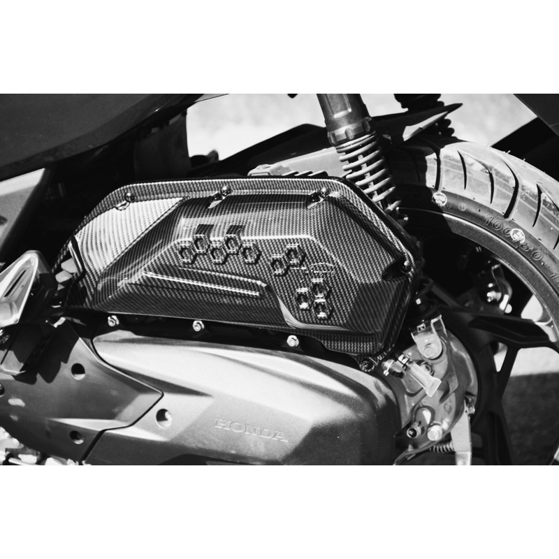 Ốp lọc gió ( pô e ) Air Blade 160cc 2022 nhúng Carbon