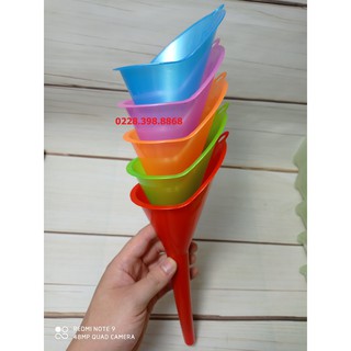 Phễu Rót Dầu Nhựa Động Cơ Ô Tô Xe Máy Cổ Dài