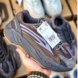 Giày Yeezy 700 V2 “Geode” (Best Quality)