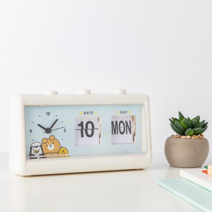 Đồng Hồ ARTBOX Hàn Quốc Màu Trắng Để Bàn Có Ngày Tháng Tiện Lợi