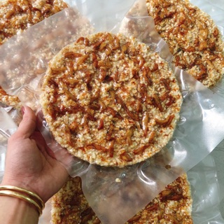 Cơm cháy cá cơm 190g hút chân không
