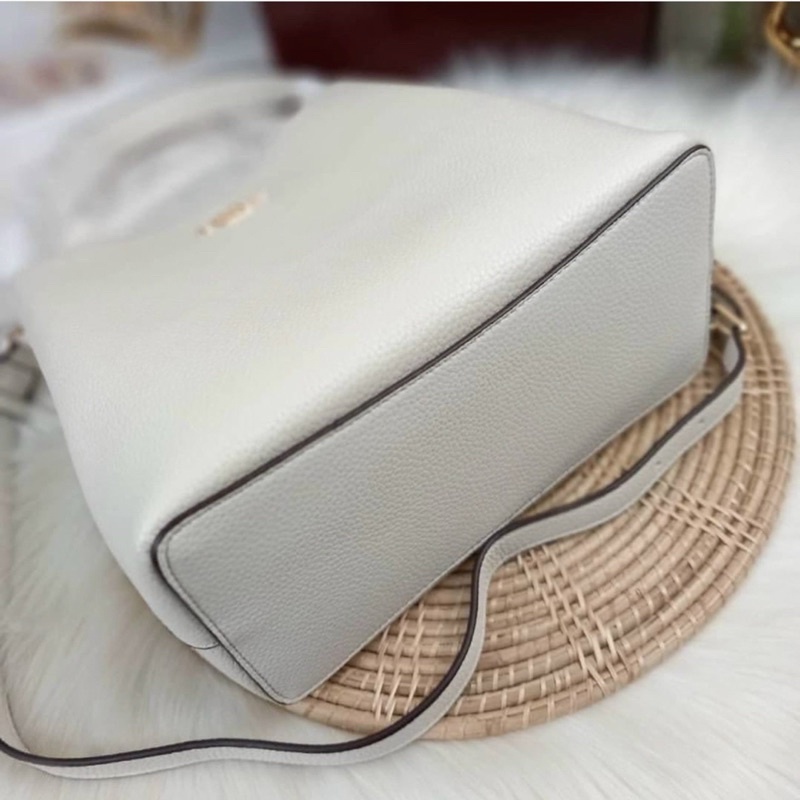 Túi Coach Bucket
