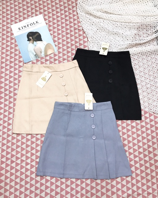 CHÂN VÁY CHỮ A PHỐI NÚT HÀNG QUẢNG CHÂU