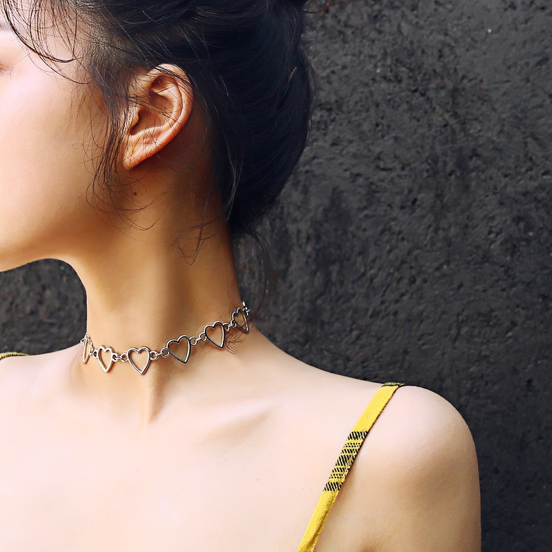 Vòng Cổ Kết Nối Trái Tim Rỗng Bằng Hợp Kim Đơn Giản Cá Tính Cho Nữ