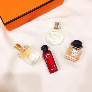 Set nước hoa Hermes 4 chai.