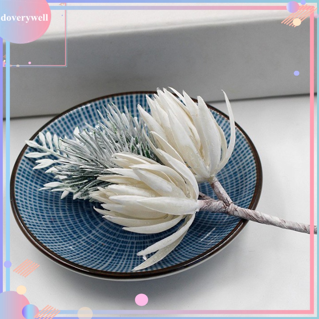 Nhánh cây thông nhân tạo độc đáo trang trí nhà cửa