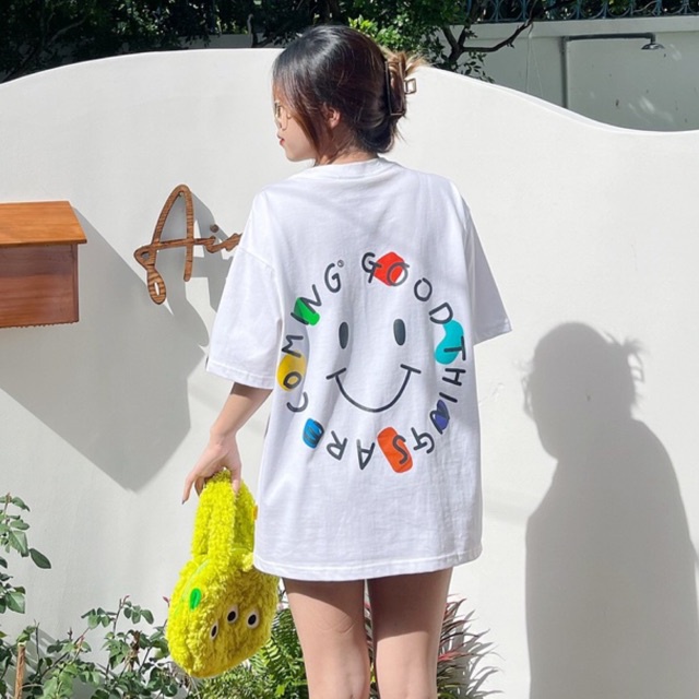 Áo thun GOOD THINGS ARE COMING (Tặng kèm túi Tote)