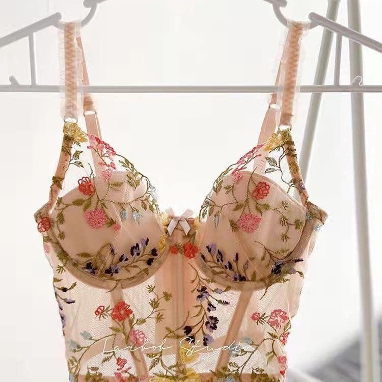 Áo lót nữ bra latex thêu ren hoa nổi màu hồng nude nâng ngực 7 xương định dáng hàng xuất dư cao cấp
