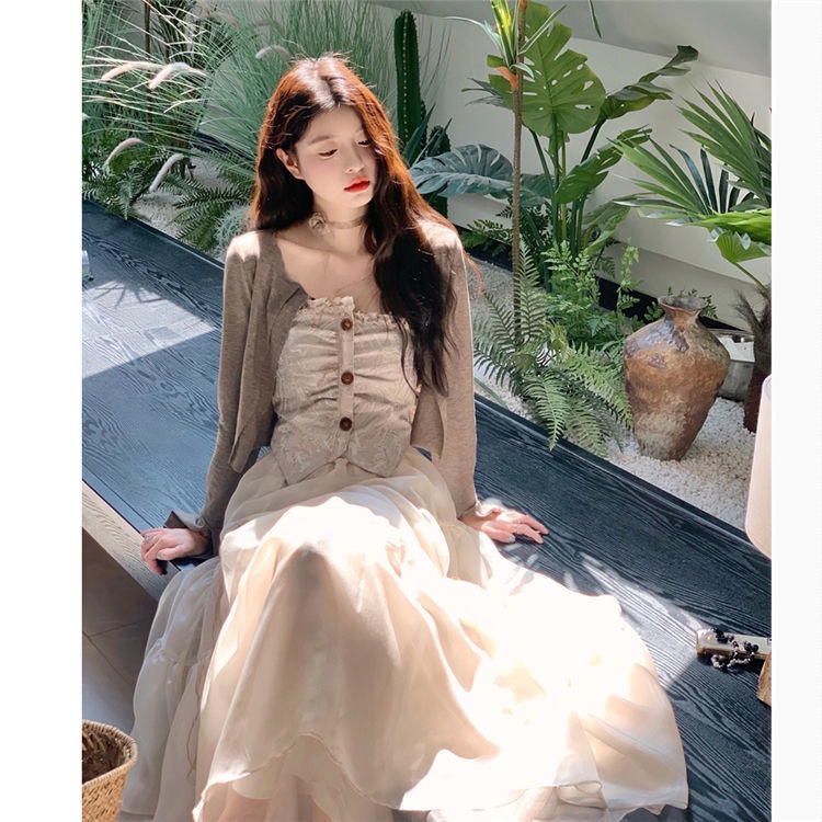 Bộ Đầm Lưới Dài Đến Gối Phong Cách Pháp Cổ Điển Cao Cấp