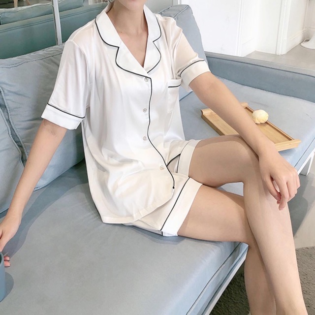 Đồ mặc nhà Pijama lụa satin trắng