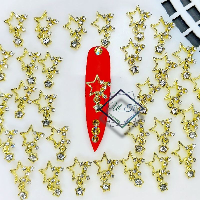 2 charm ngôi sao vàng mã 29