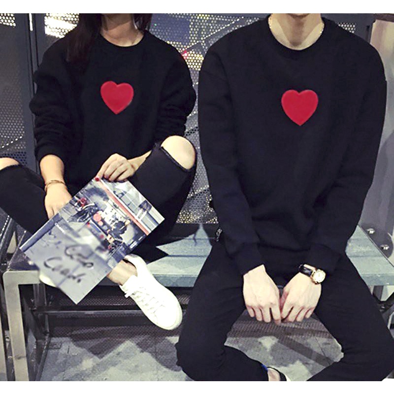 Áo Sweater Đen Trái Tim Cặp Đôi