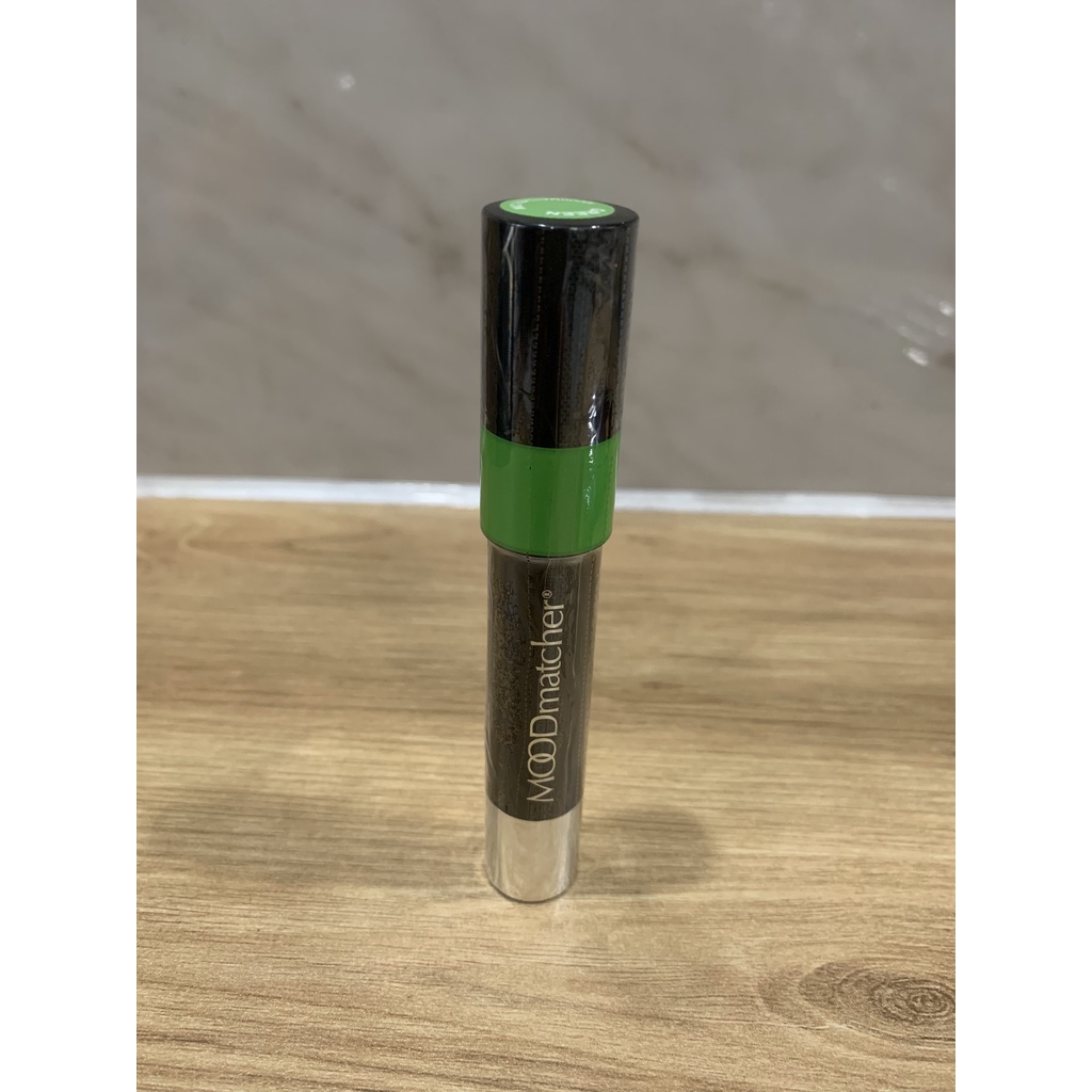 Son gió MOODmatcher dạng bút chì.