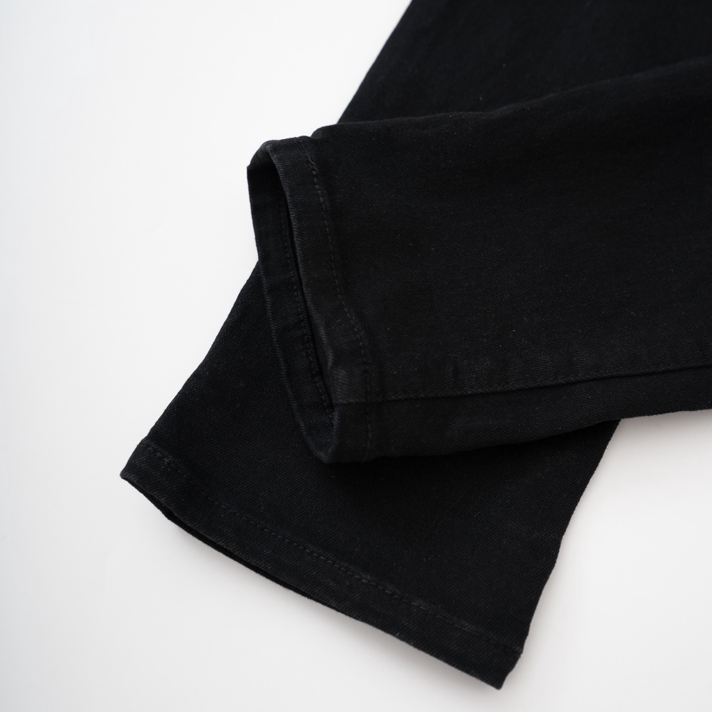 Quần Jean Skinny Đen Rách KENTA QJD0059