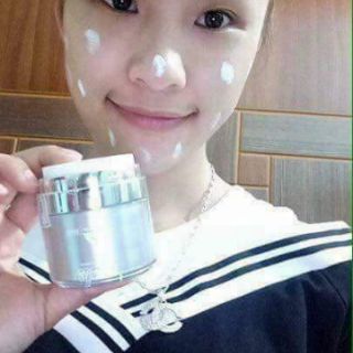 Kem Face lớn Nelly.p