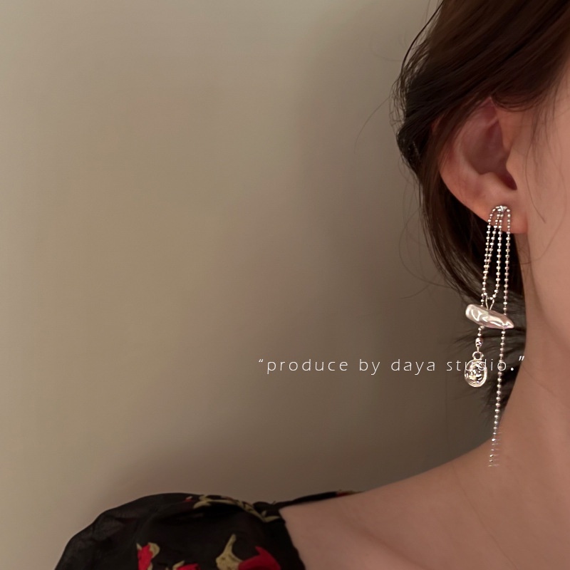 Khuyên Tai Tua Rua Đính Ngọc Trai Phong Cách Retro Pháp 2022