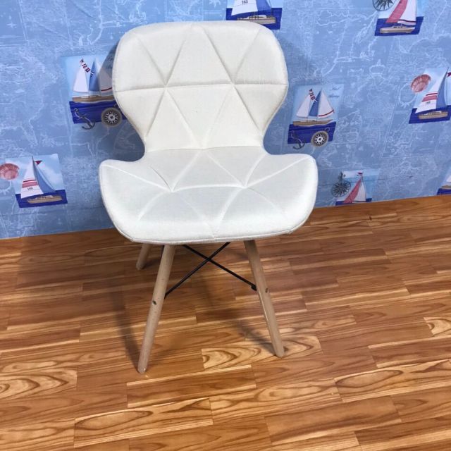 GHẾ TAM GIÁC ĐỦ MÀU