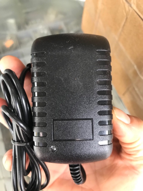 Nguồn 13.5V 2A