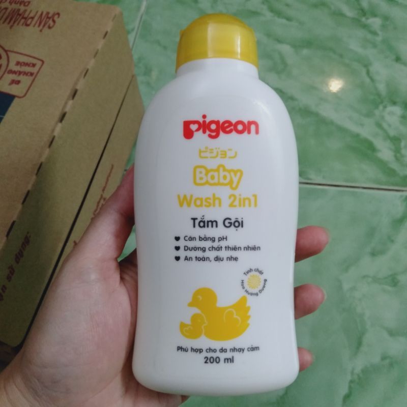 Sữa tắm gội Pigeon chai 200ml