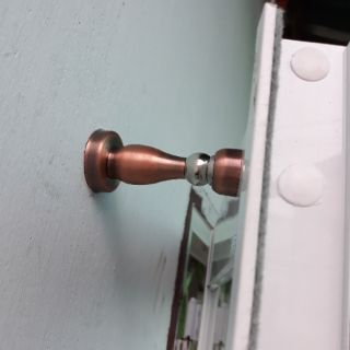 HÍT CHẶN CỬA INOX 100%