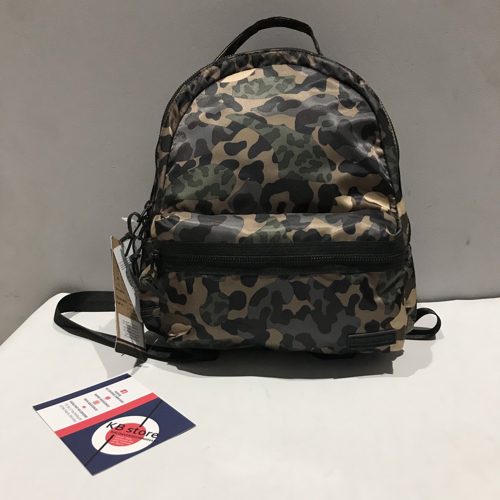 Ba lô Converse họa tiết camo