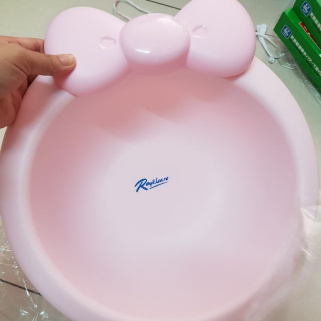 Thau rửa mặt cho bé